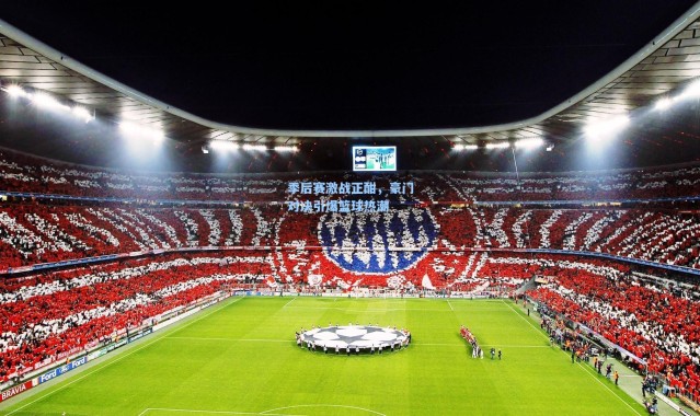 季后赛激战正酣，豪门对决引爆篮球热潮